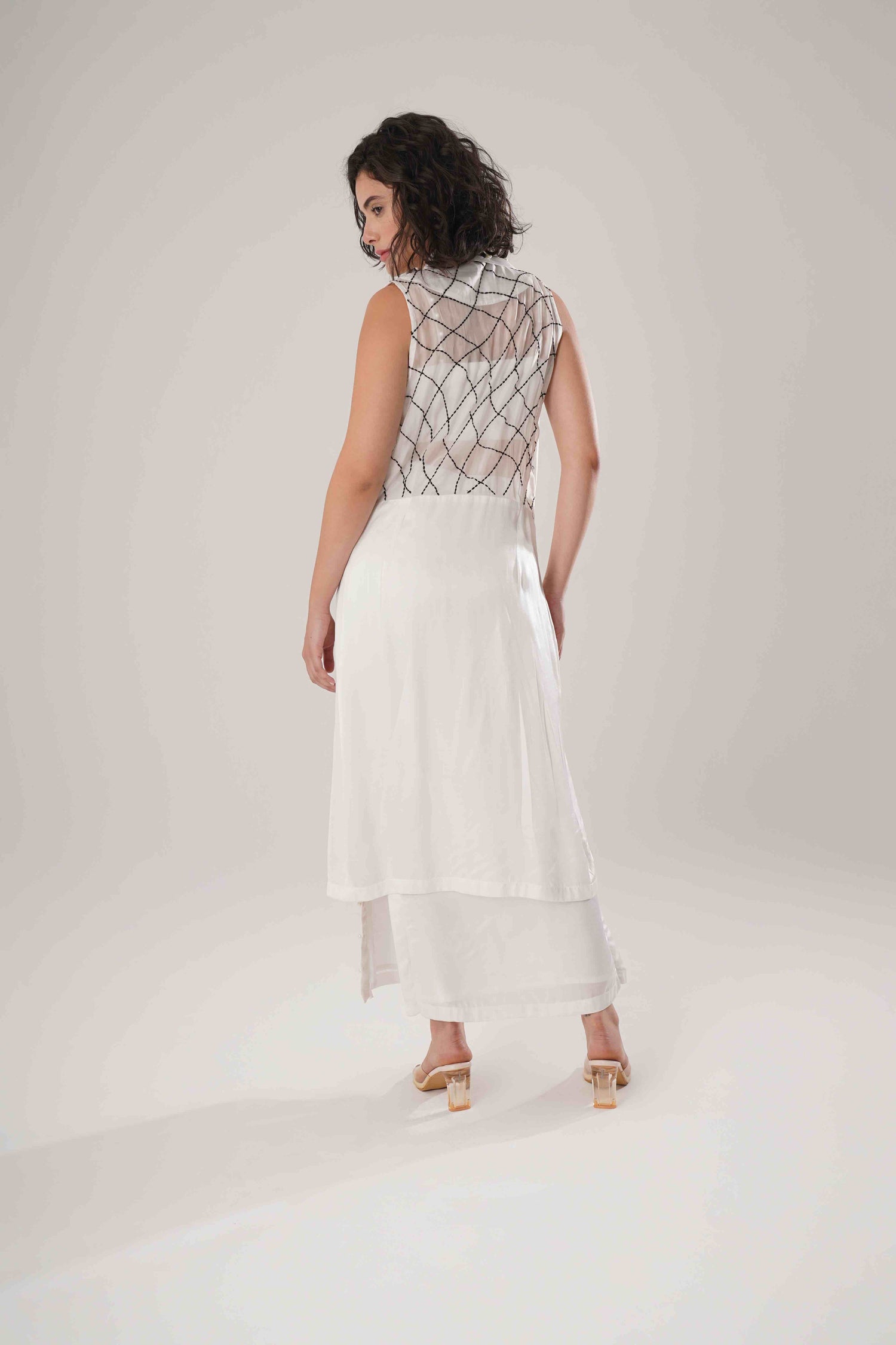 ATBW - FLOW White Trench