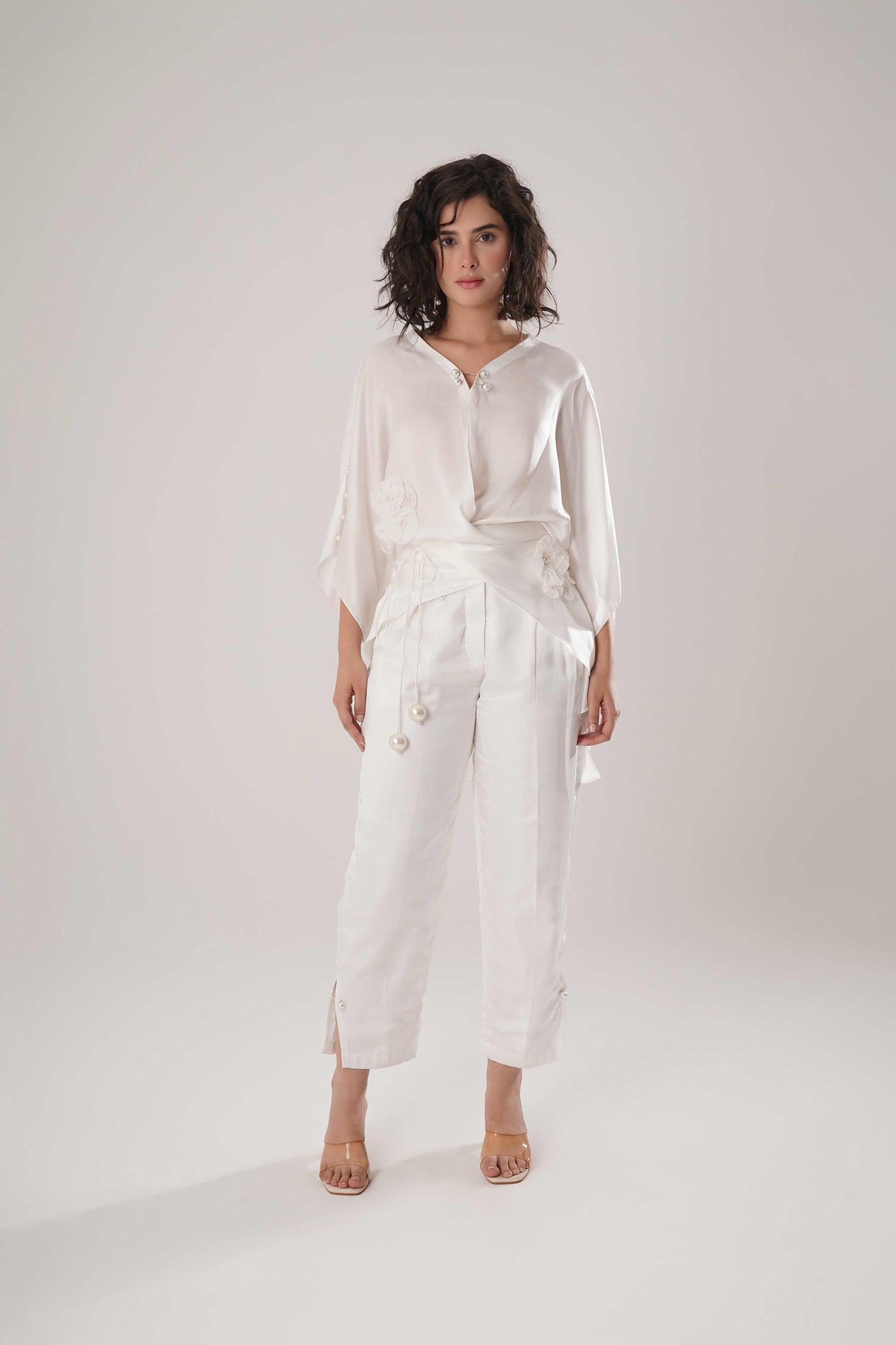 ATBW - FLOW White Kaftan Tie Up Set