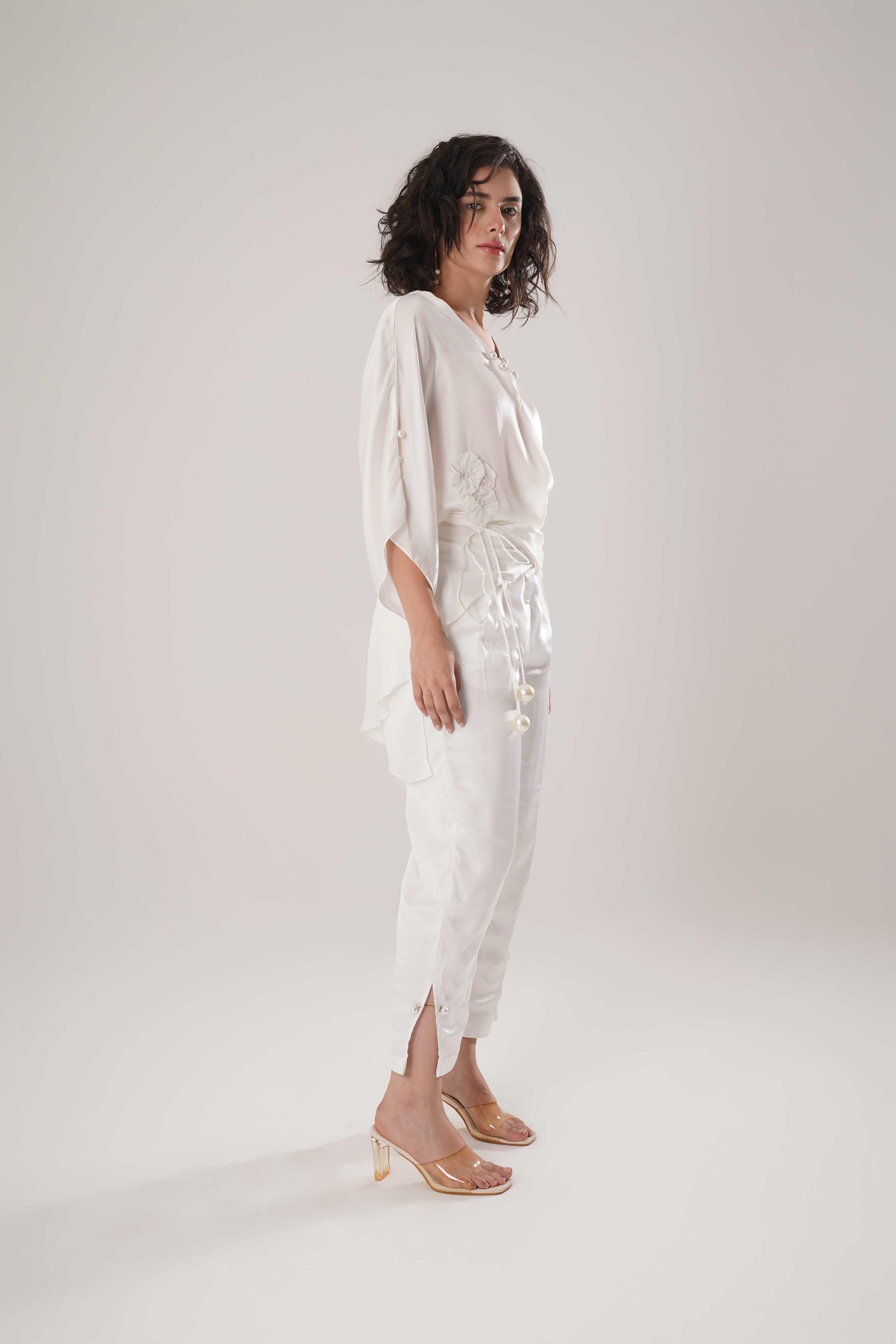 ATBW - FLOW White Kaftan Tie Up Set